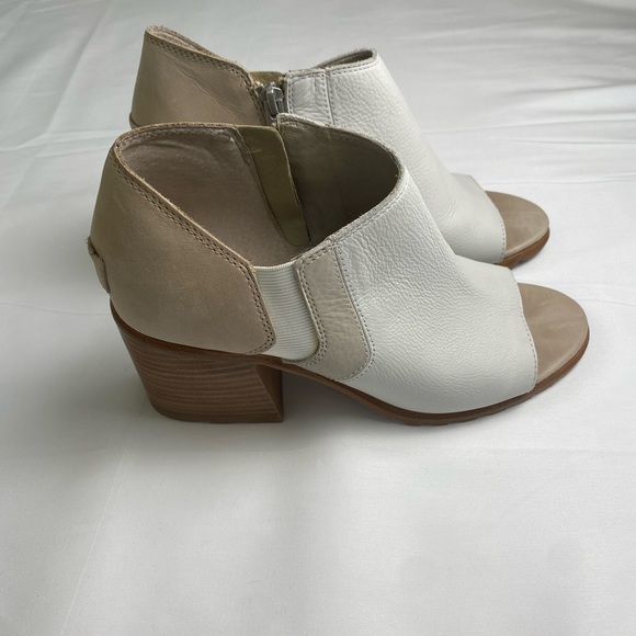 Sorel Nadia Ankle Peep Toe Booties in Woman’s size 8.5 - Picture 4 of 10